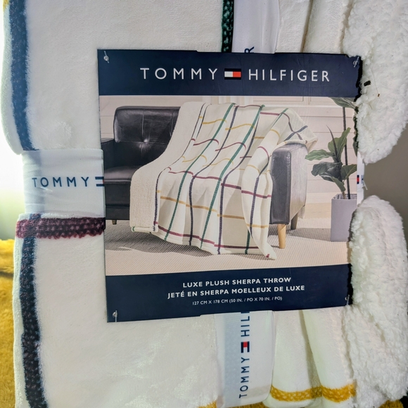 Tommy Hilfiger Other - ​Tommy Hilfiger Luxe Plush Sherpa Throw Blanket - Plaid Multi/White